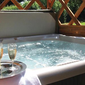 Holiday Home Teak 8 Hot Tub No Pets
